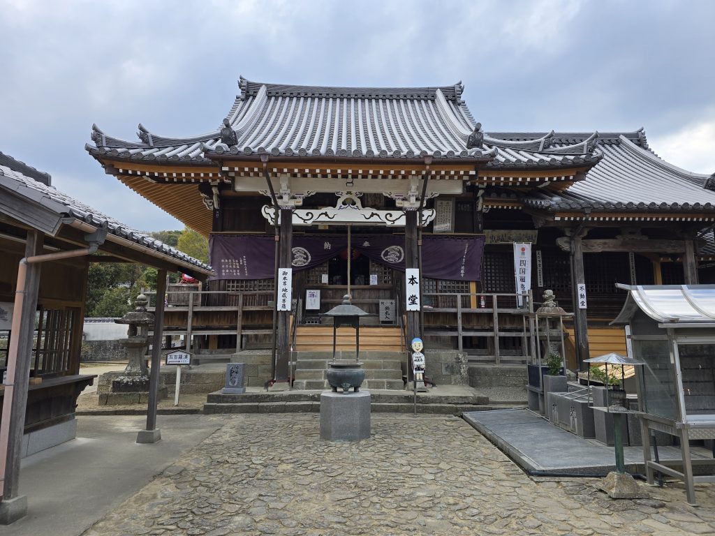 四国八十八ヶ所霊場　第５番札所　地蔵寺　本堂